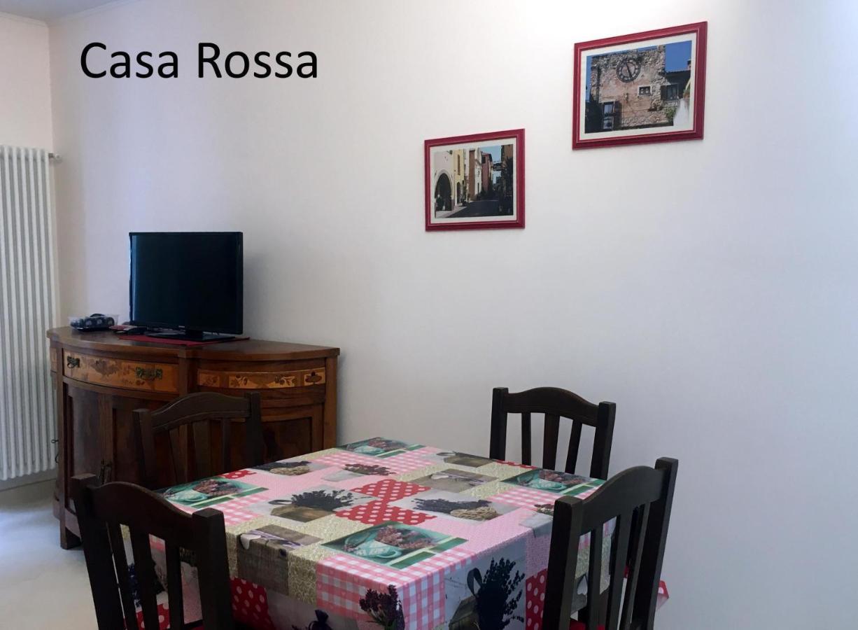 וילה נובה ד'אלבנה Case Rossa E Blu מראה חיצוני תמונה