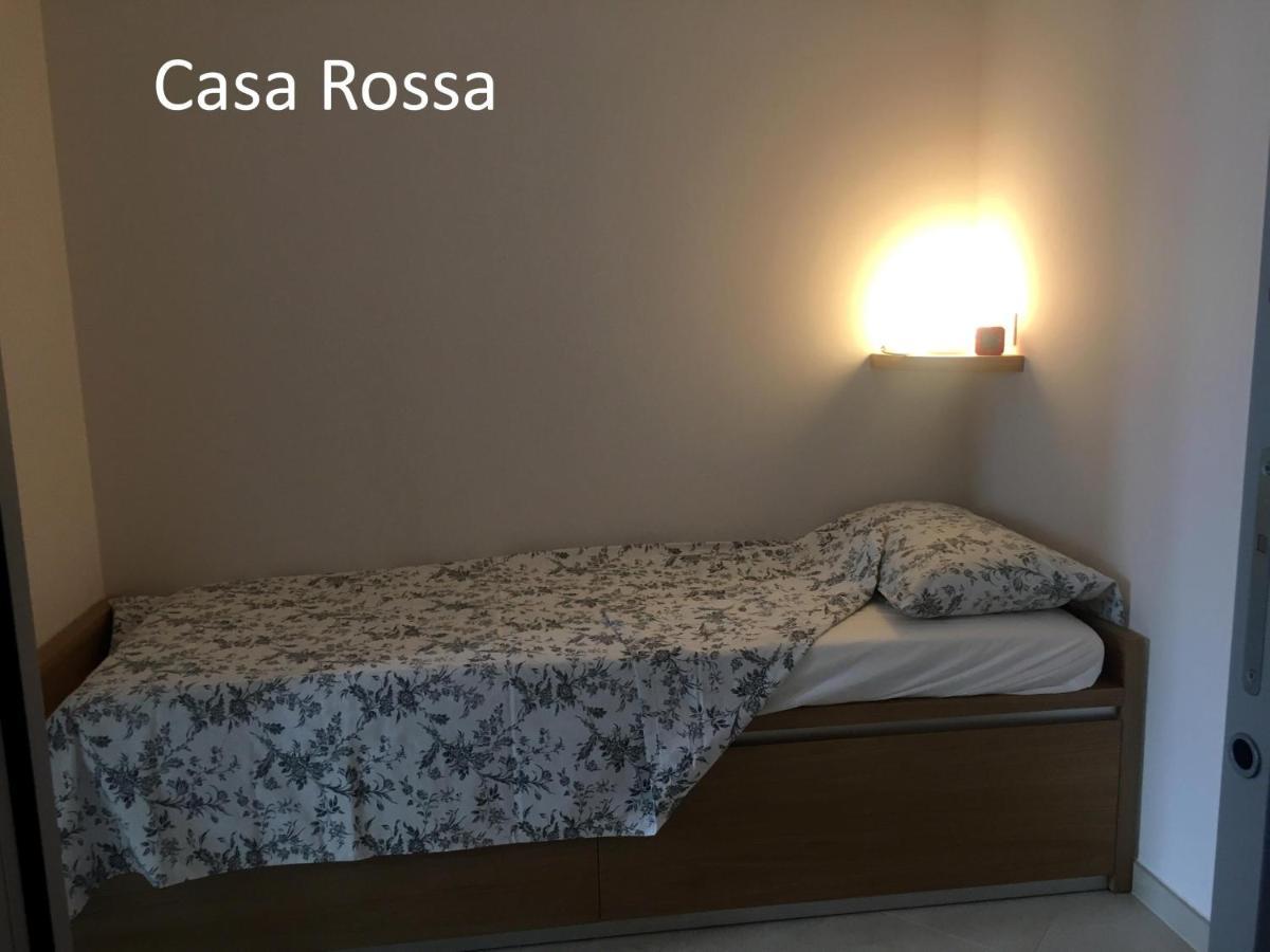 וילה נובה ד'אלבנה Case Rossa E Blu מראה חיצוני תמונה